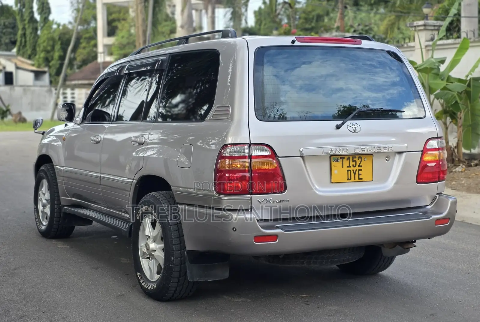 Toyota Land Cruiser 1999 Silver
