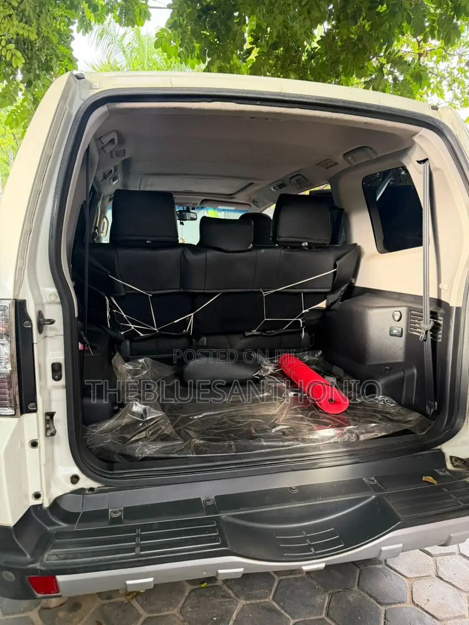 Mitsubishi Pajero 2010 White