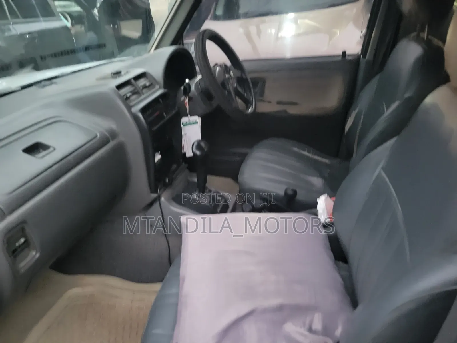 Suzuki Escudo 2003 Silver