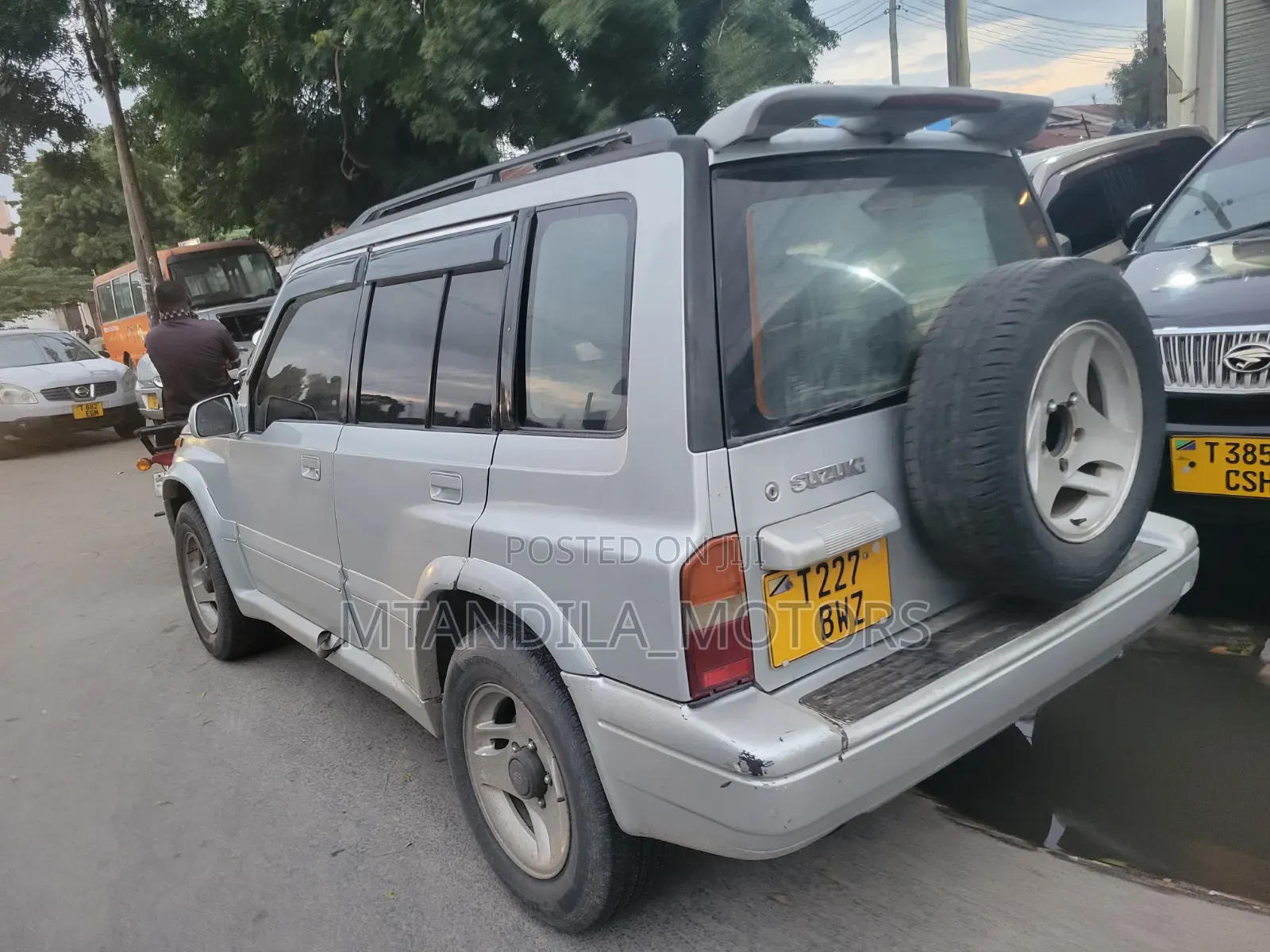 Suzuki Escudo 2003 Silver