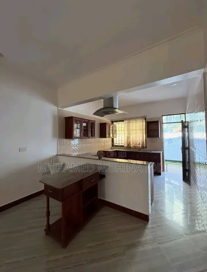 3bdrm Apartment in Msasani for rent