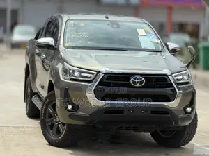 Toyota Hilux Revo Double Cab Deisel 2.4 AWD 2021 Beige