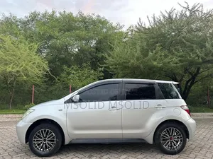 Toyota IST 2003 Silver