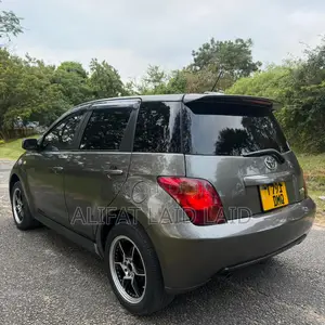 Toyota IST 2004 Gray