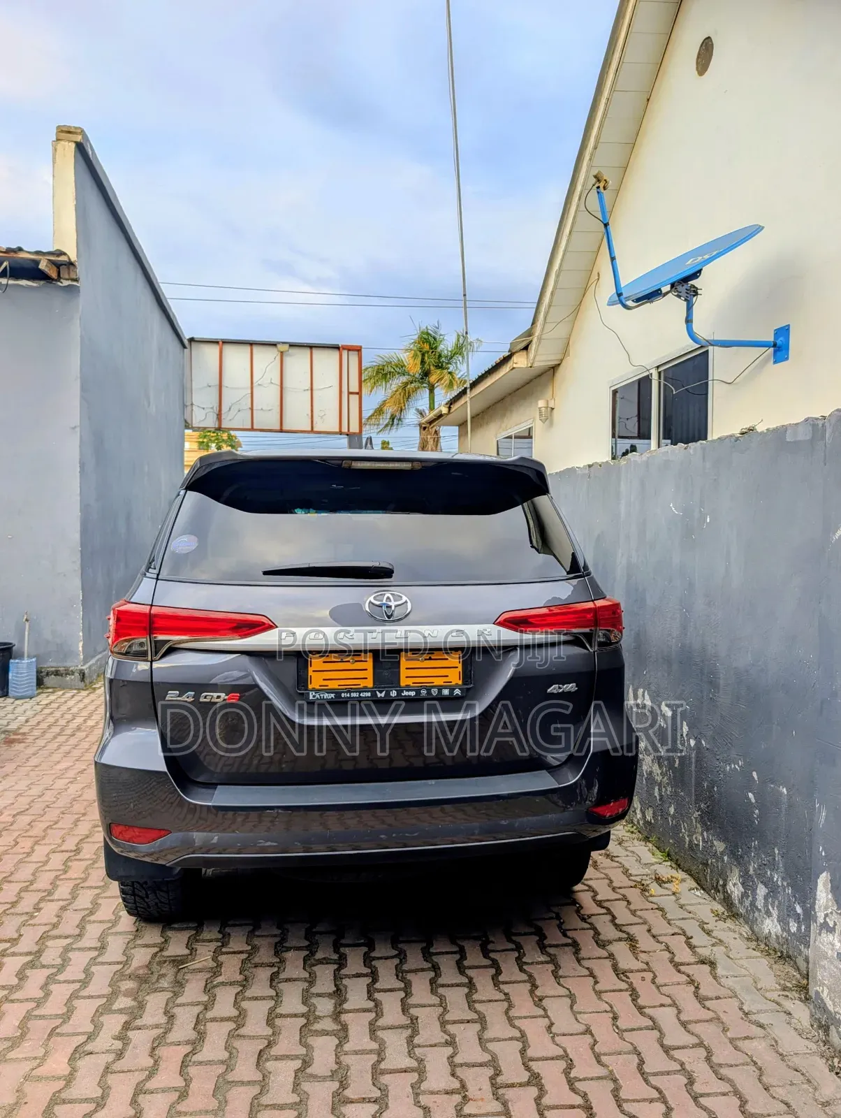 Toyota Fortuner 2022 Gray