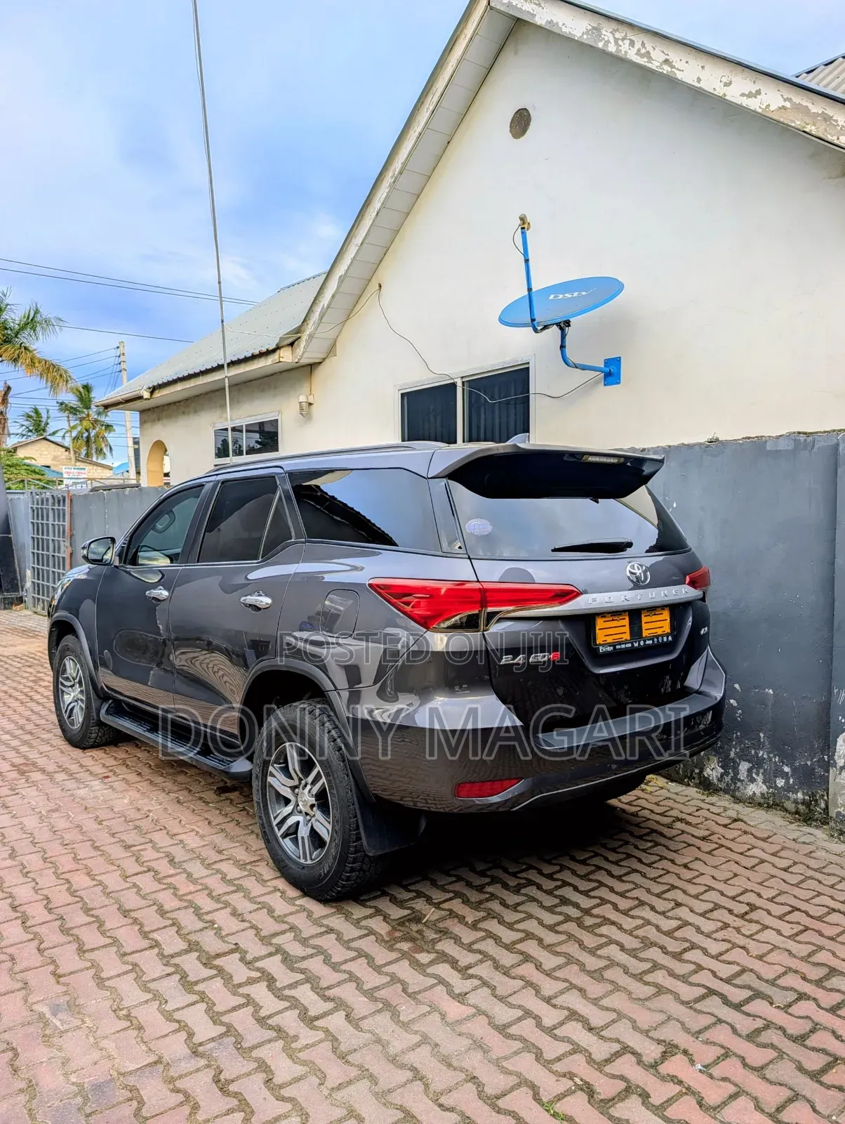 Toyota Fortuner 2022 Gray