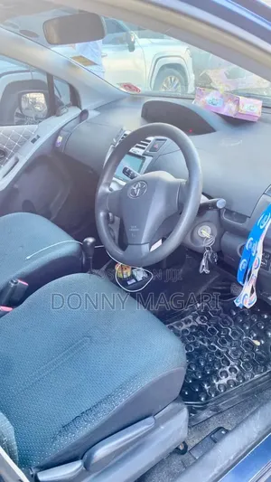 Toyota Vitz 2009 Blue