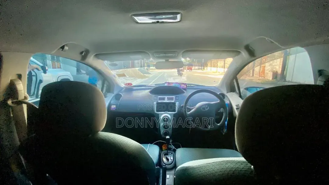 Toyota Vitz 2009 Blue