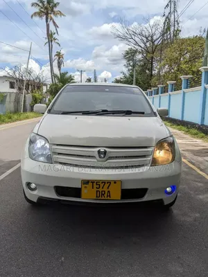Toyota IST 2005 White