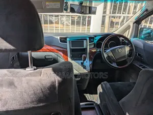 Toyota Vellfire 2010 White