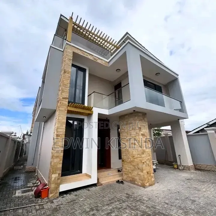5bdrm House in Sinza, Kinondoni for rent
