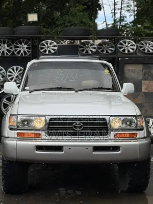 Toyota Land Cruiser 1998 White