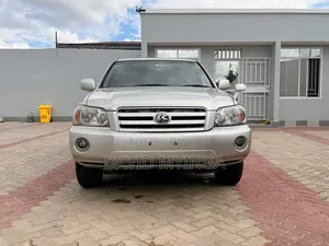 Toyota Kluger 2004 Silver