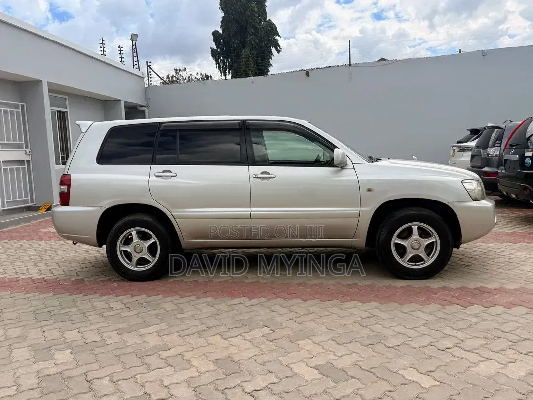 Toyota Kluger 2004 Silver