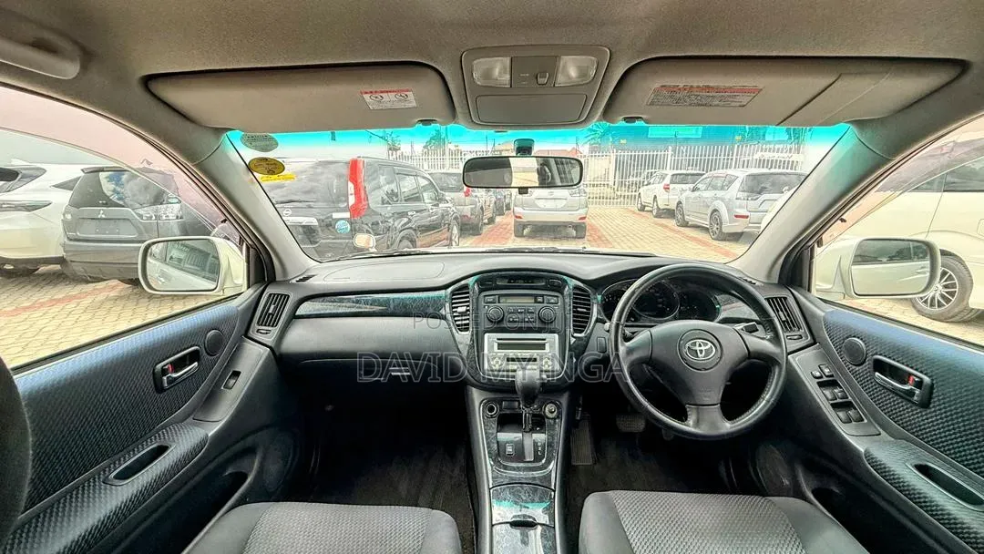 Toyota Kluger 2004 Silver