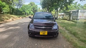 Toyota IST 2005 Red
