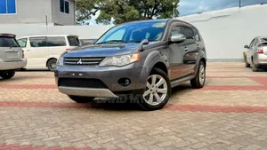 Mitsubishi Outlander 2011 Gray