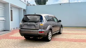 Mitsubishi Outlander 2011 Gray