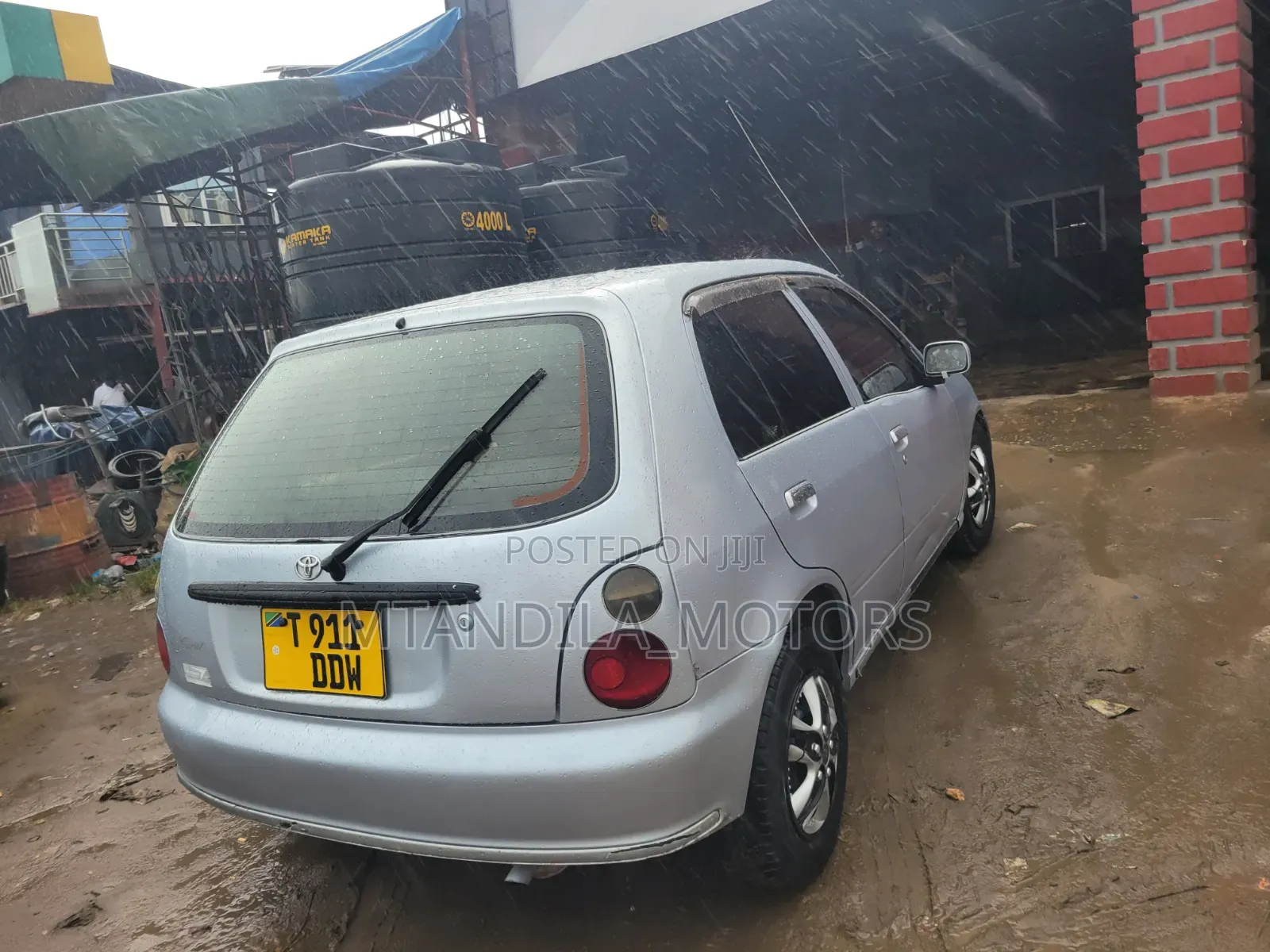 Toyota Starlet 2000 Silver