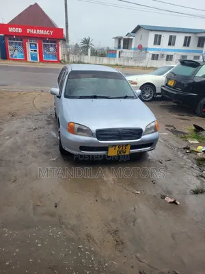 Toyota Starlet 2000 Silver