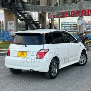 Toyota IST 2006 White