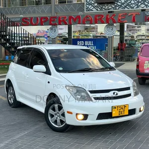 Toyota IST 2006 White