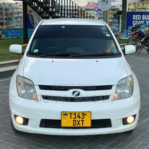 Toyota IST 2006 White