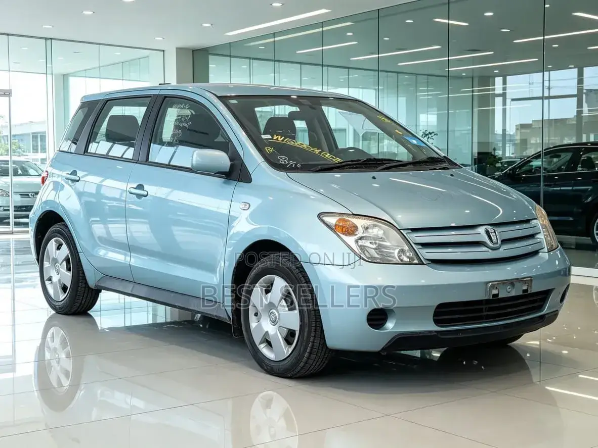 Toyota IST 2003
