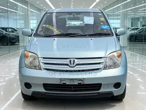 Toyota IST 2003