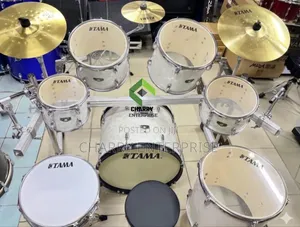 Professional Tama Acoustic Drum Set of 7 Pieces With Classic Finish.