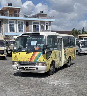 Toyota Coaster 2004 Yellow