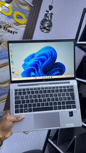 Laptop HP EliteBook 830 G8 8GB Intel Core i5 SSD 256GB