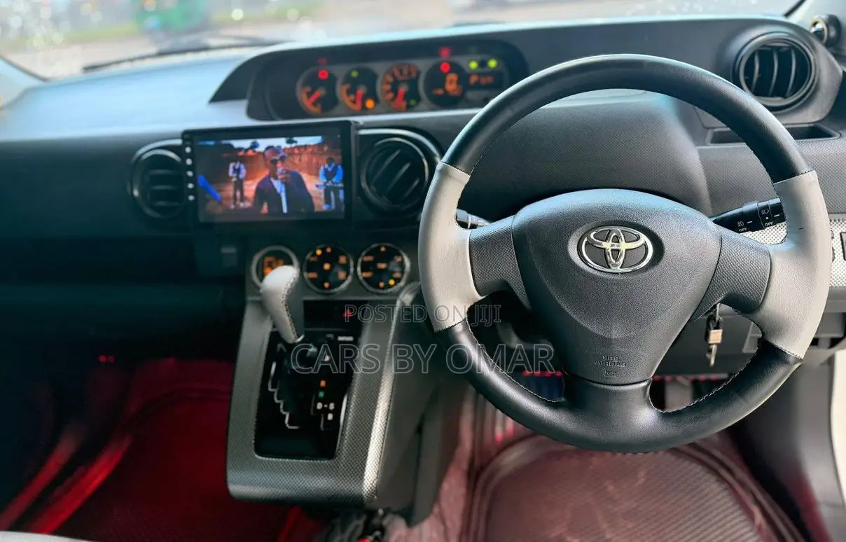 Toyota Rumion 1.5 FWD 2021 Maroon