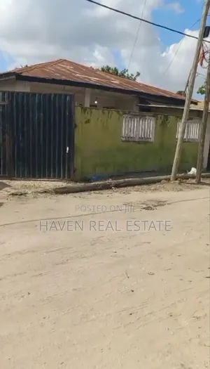 3bdrm House in Kijitonyama for sale