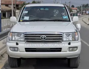Toyota Land Cruiser 2005 Pearl