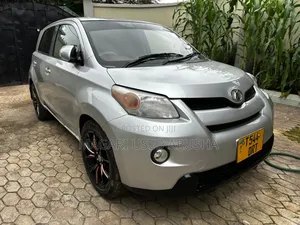 Toyota IST 2008 Silver