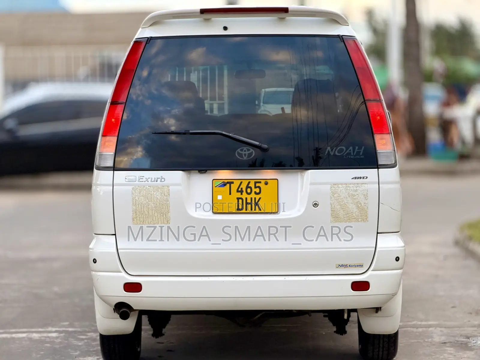 Toyota Noah 2.0 AWD (8 Seater) 2001 White