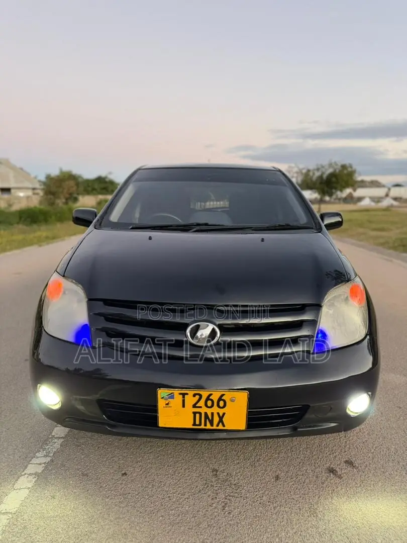 Toyota IST 2004 Black