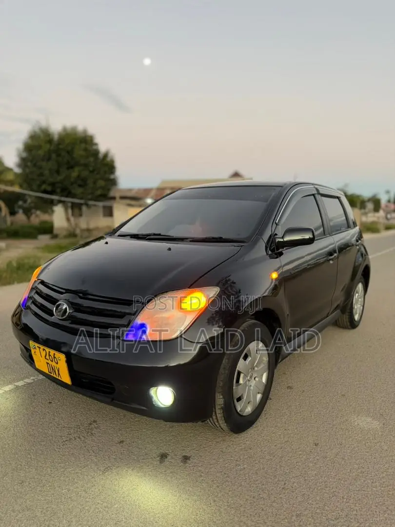 Toyota IST 2004 Black