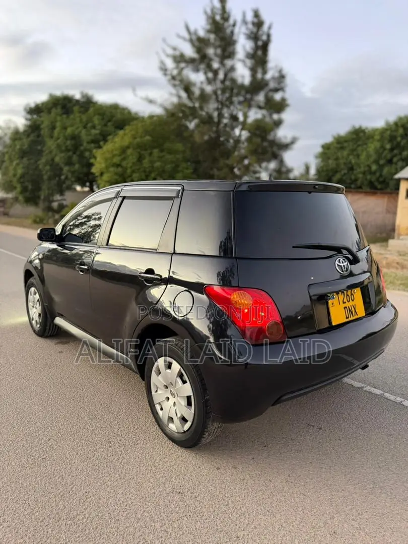 Toyota IST 2004 Black