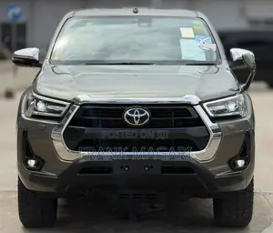 Toyota Hilux 2021 Gray