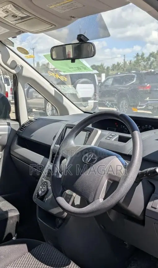 Toyota Noah 2009 Black
