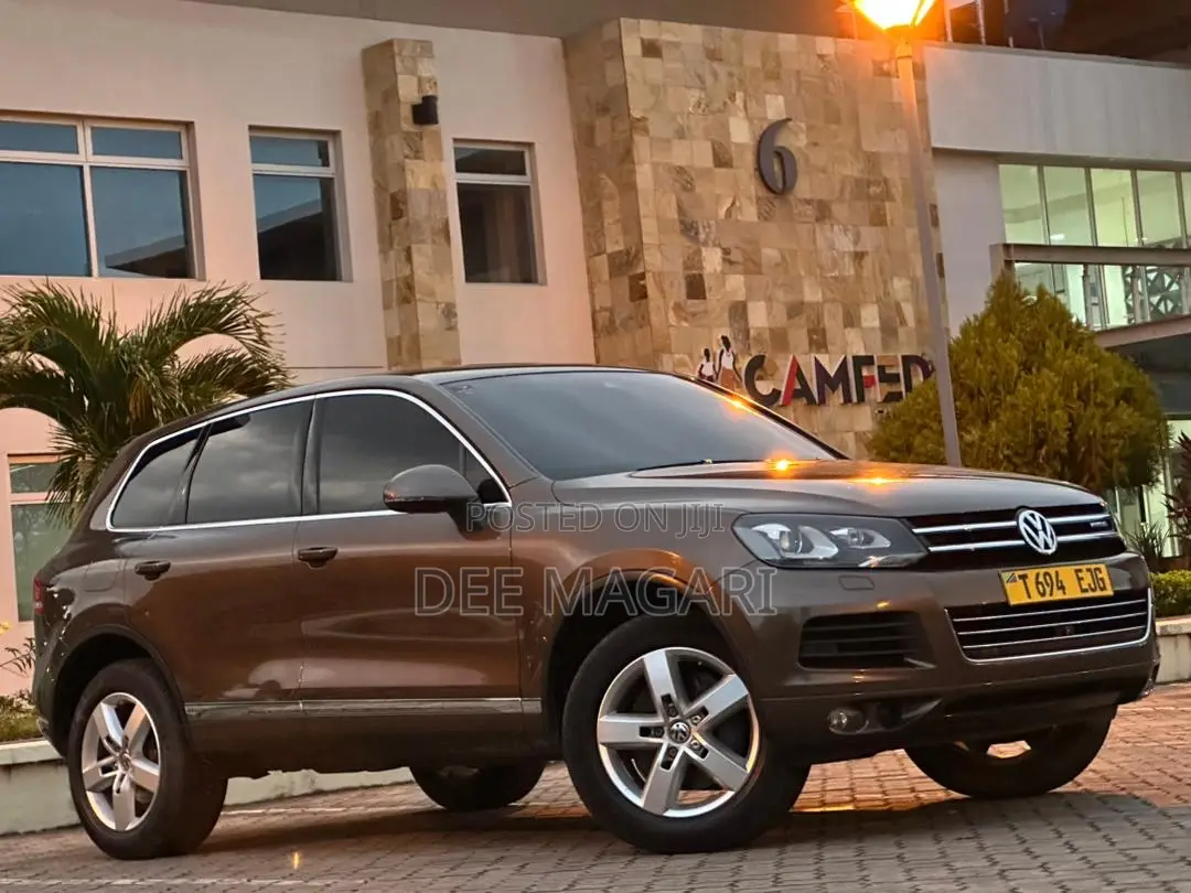 Volkswagen Touareg 2014 Brown