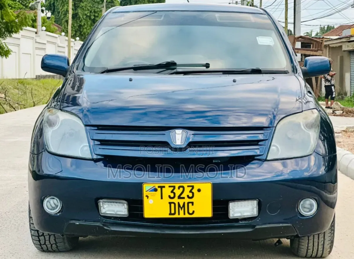 Toyota IST 2004 Blue