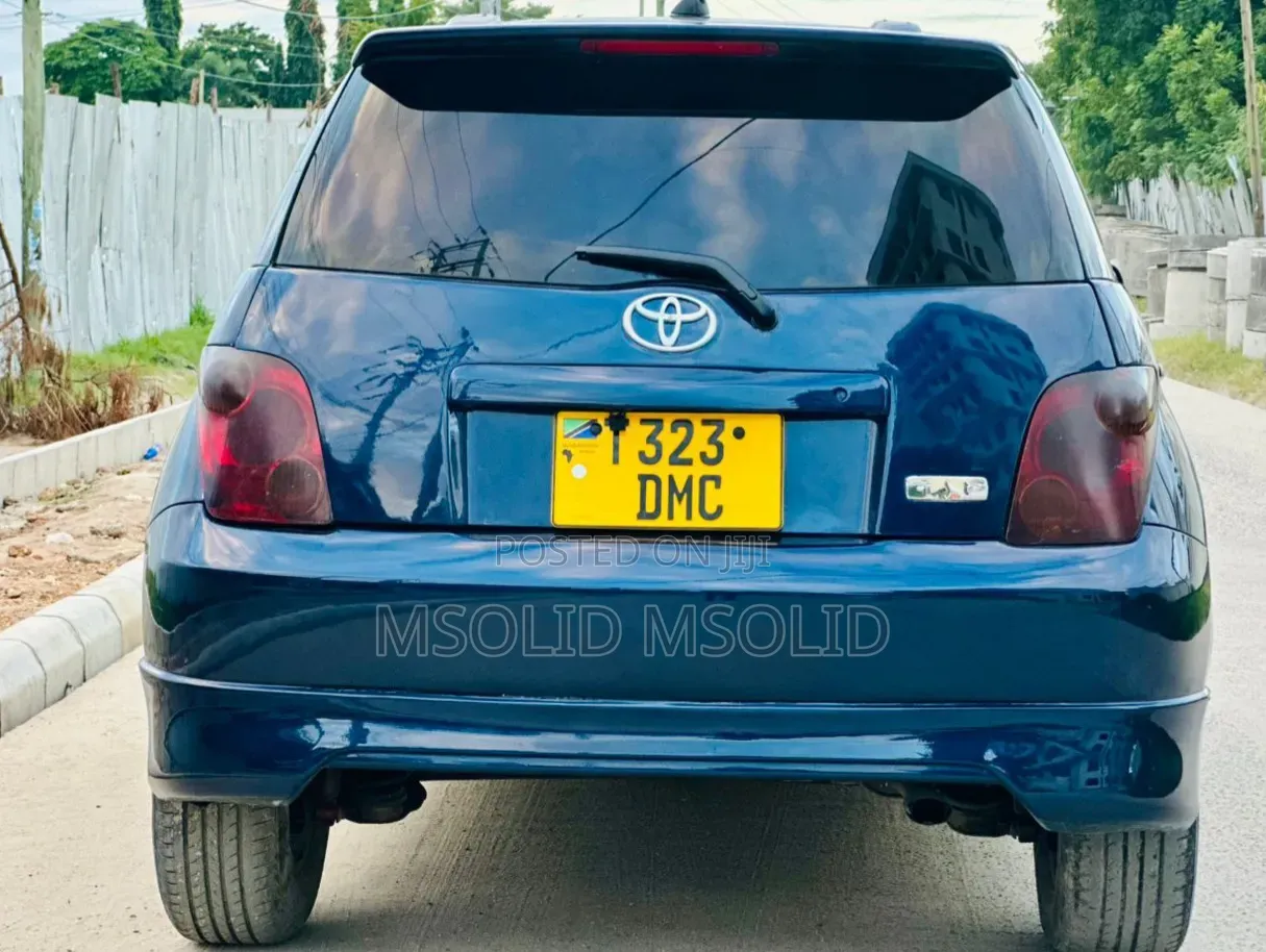 Toyota IST 2004 Blue