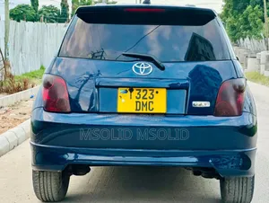 Toyota IST 2004 Blue