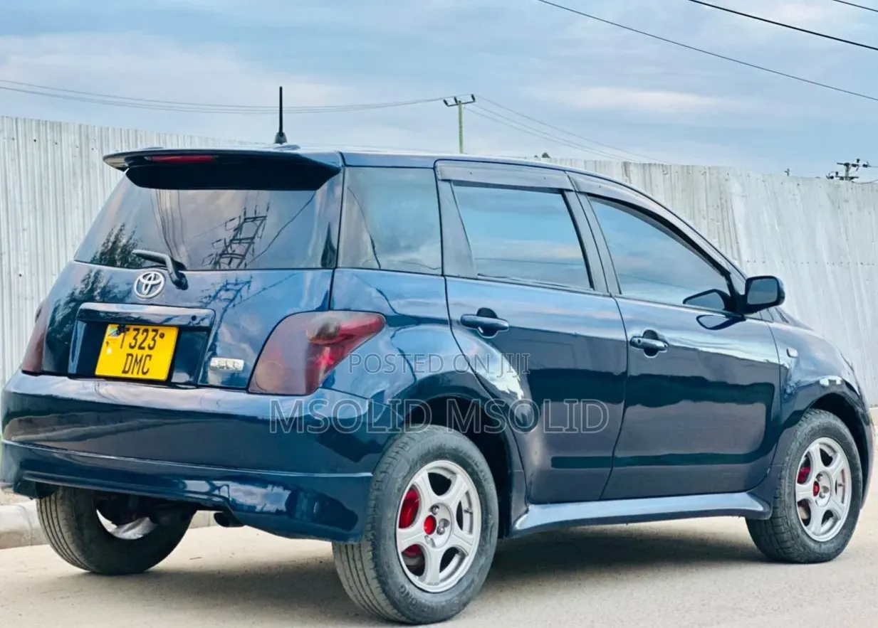 Toyota IST 2004 Blue