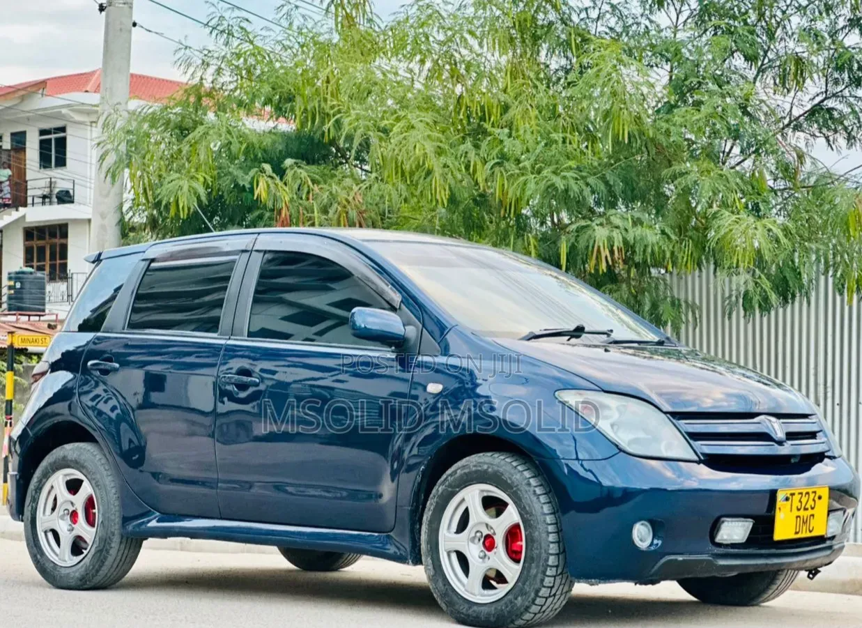 Toyota IST 2004 Blue