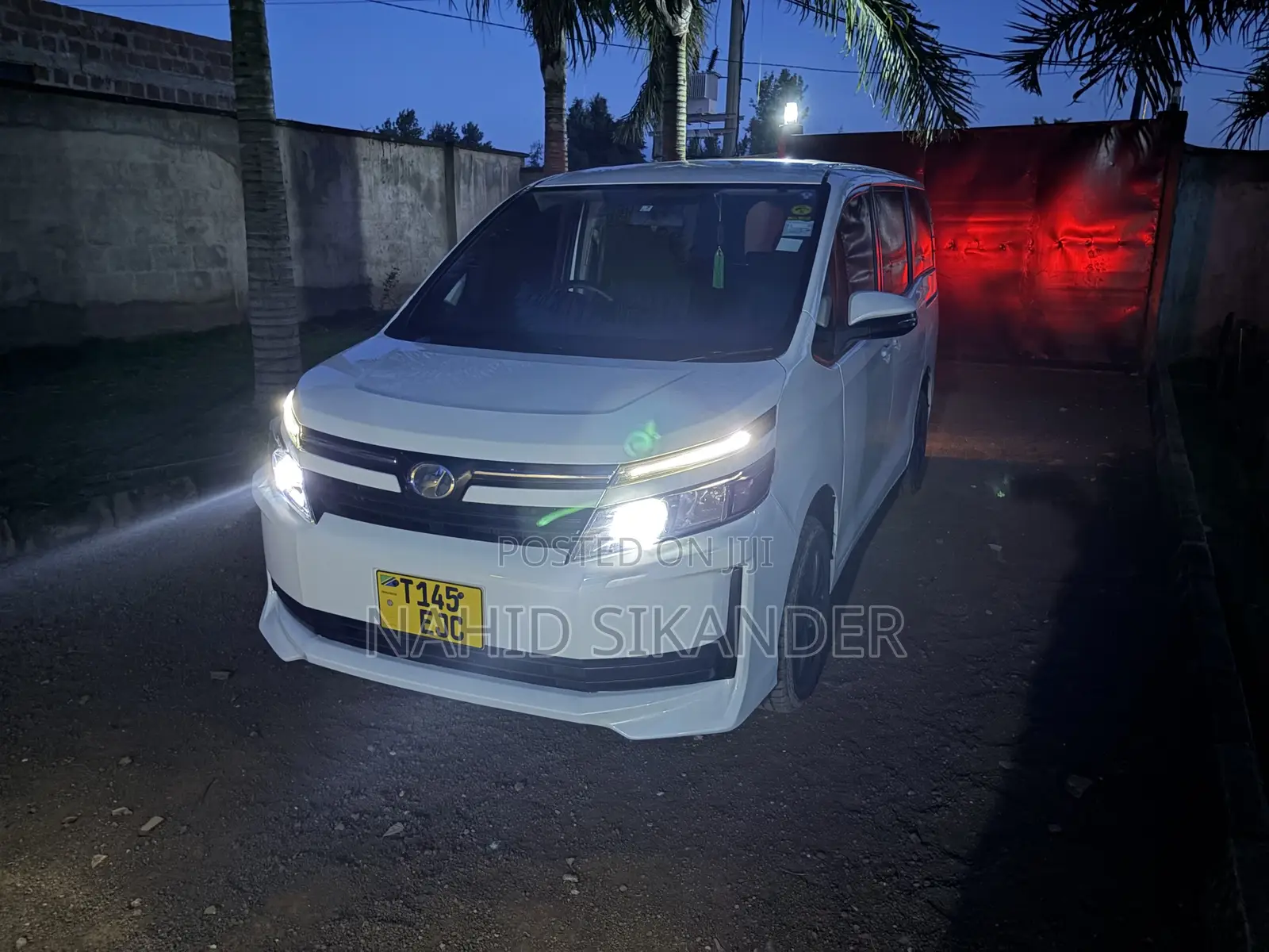 Toyota Voxy 2015 White