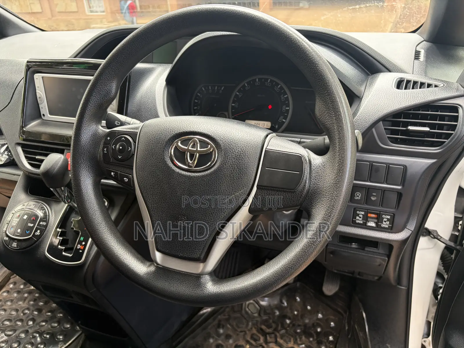 Toyota Voxy 2015 White